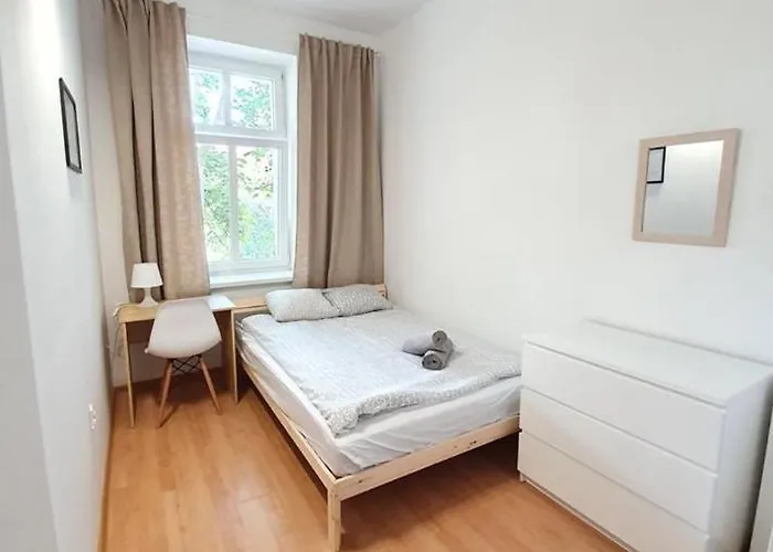 Nw Pokoje 10 Minut Pieszo Do Centrum Apartment