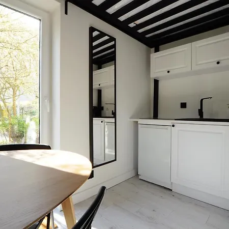 Nw Pokoje 10 Minut Pieszo Do Centrum Apartment