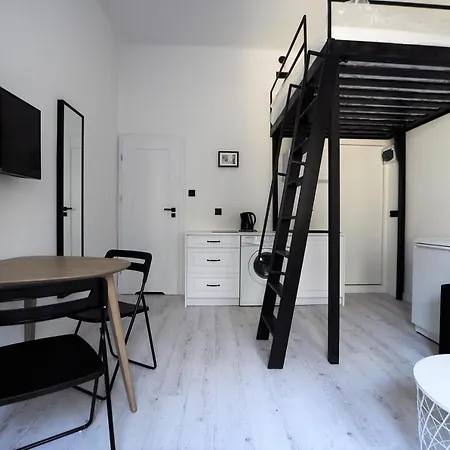 Nw Pokoje 10 Minut Pieszo Do Centrum Apartment