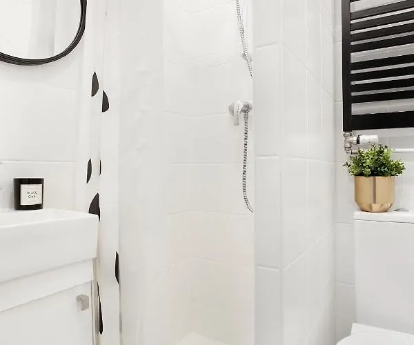 Nw Pokoje 10 Minut Pieszo Do Centrum